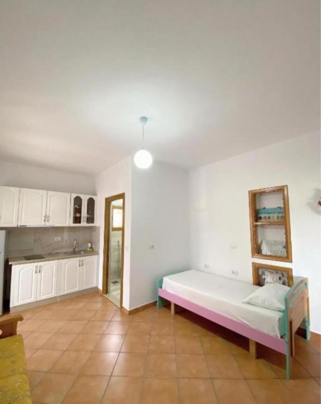 Arlind'S Apartaments Влёра Экстерьер фото