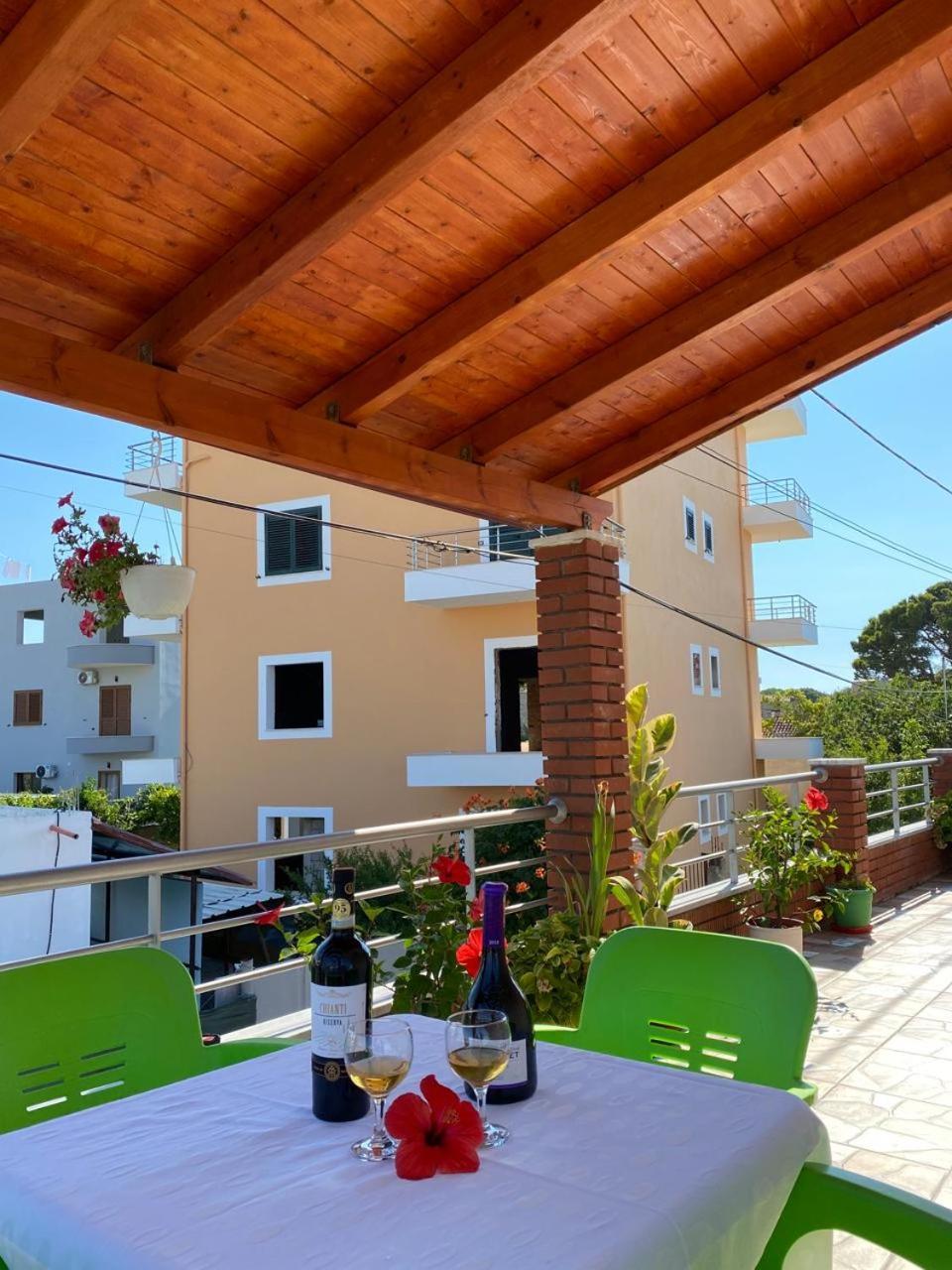 Arlind'S Apartaments Влёра Экстерьер фото